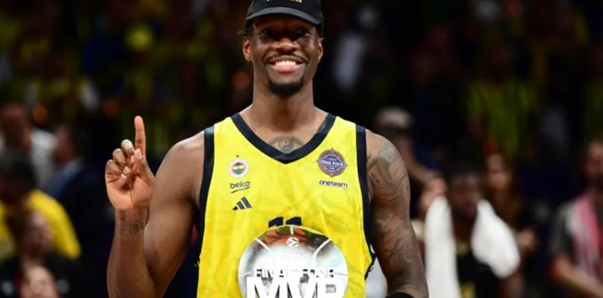 Έσκασε η «βόμβα» και ο Παναθηναϊκός συμφώνησε με τον Χέις Ντέιβις