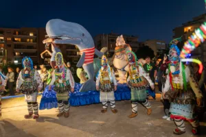 Το Πατρινό Καρναβάλι 2026 στις συνοικίες: Μεγάλη επιτυχία της 1ης Αποκριάτικης Γιορτής Παραδοσιακών Δρώμενων ΦΩΤΟ