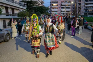 Το Πατρινό Καρναβάλι 2026 στις συνοικίες: Μεγάλη επιτυχία της 1ης Αποκριάτικης Γιορτής Παραδοσιακών Δρώμενων ΦΩΤΟ