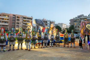 Το Πατρινό Καρναβάλι 2026 στις συνοικίες: Μεγάλη επιτυχία της 1ης Αποκριάτικης Γιορτής Παραδοσιακών Δρώμενων ΦΩΤΟ