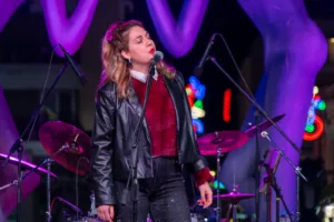 «In the heat of … Carnival»: Τρία δυναμικά πατρινά συγκροτήματα ξεσήκωσαν το κοινό το βράδυ του Σαββάτου ΦΩΤΟ