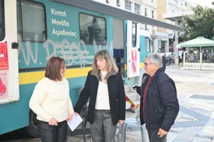 Για τον Θάνο, για τη ζωή: Αιμοδοσία στη μνήμη του Θάνου Μικρούτσικου στην πλατεία Γεωργίου