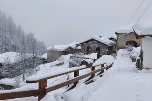 Συναγερμός σε Ιταλία και Ελβετία για χιονοστιβάδες στις Άλπεις