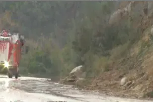 Κλειστή παλαιά Εθνική Οδός Άρτας-Αμφιλοχίας: Νέα κατολίσθηση, αποκομμένη η Ήπειρος