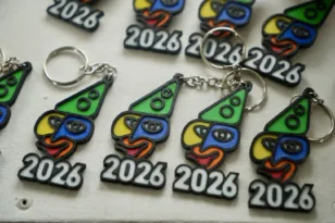 Πάτρα: Αναμνηστικά προϊόντα στο καρναβαλικό περίπτερο ΦΩΤΟ