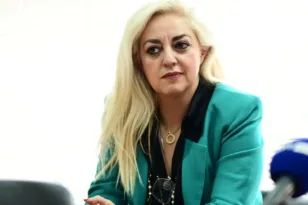 Άννα Στρατινάκη: Βγαίνει στην αντεπίθεση, χαρακτηρίζει τα δημοσιεύματα που τη αφορούν σκόπιμα και συκοφαντικά