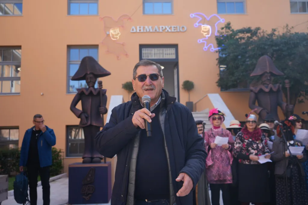 Πάτρα: Παραδοσιακά δρώμενα και καρναβαλικός παλμός στο κέντρο - Ξεχωριστές εικόνες από τη μεγάλη αποκριάτικη γιορτή ΦΩΤΟ