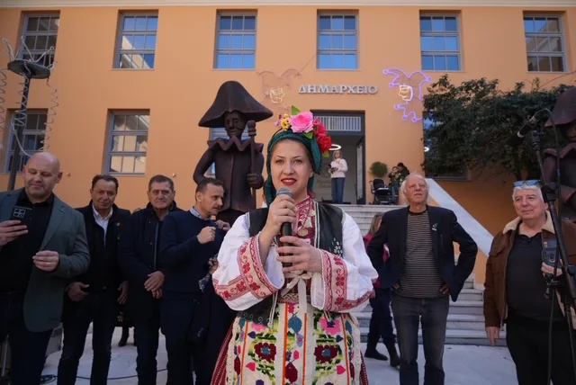 Πάτρα: Παραδοσιακά δρώμενα και καρναβαλικός παλμός στο κέντρο - Ξεχωριστές εικόνες από τη μεγάλη αποκριάτικη γιορτή ΦΩΤΟ