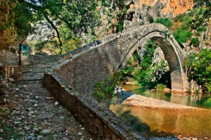 Ορεινή Ναυπακτία: Το αυθεντικό καταφύγιο φύσης και παράδοσης