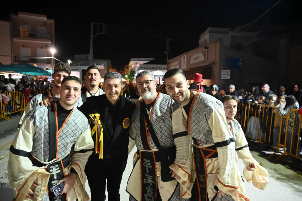 Με φαντασμαγορικό τρόπο έπεσε η αυλαία του Αχαγιώτικου Καρναβαλιού 2026 ΦΩΤΟ