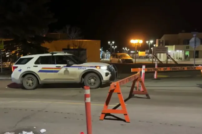 Πολύνεκρη τραγωδία: 17χρονος τρανς ο δράστης της επίθεσης στον Καναδά, στο γυμνάσιο Tumbler Ridge, ΒΙΝΤΕΟ