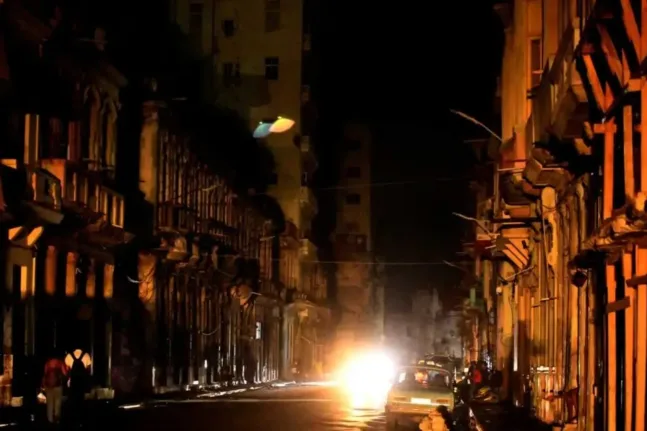 Κούβα: Μεγάλο μπλακ-άουτ έχει βυθίσει στο σκοτάδι 400.000 κατοίκους