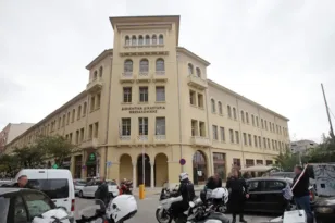 «Το εγκατέλειψε στον δρόμο δεν θυμάμαι τι έγινε, ήμουν σε σοκ», πατέρας έδειρε 62χρονο που παρέσυρε το παιδί του