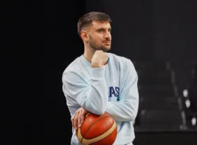 «Αναγνώριση και επιβράβευση», η ΑΕ Γλαύκου Έσπερου για την κλήση του Νίκου Δίπλαρου στην Εθνική