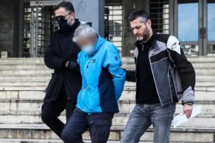 Προφυλακιστέοι οι δύο κατηγορούμενοι για τους θανάτους δύο γυναικών στη Μενεμένη