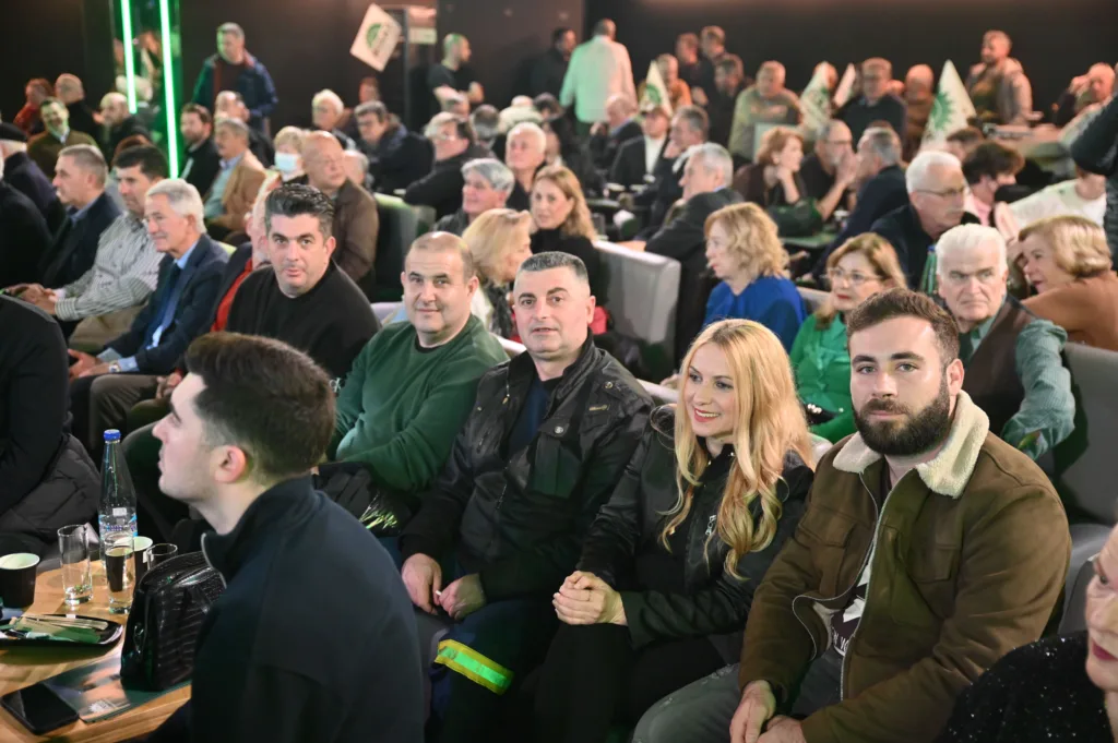 ΠΑΣΟΚ Αχαΐας: Πυκνότητα σε παρόντες και απόντες στην πίτα της Νομαρχιακής