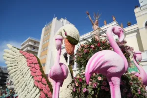 Το Πατρινό Καρναβάλι στα καλύτερά του: Δείτε πολλές ΦΩΤΟ από τη μεγάλη παρέλαση της Κυριακής