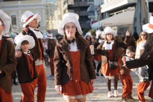 Το Πατρινό Καρναβάλι στα καλύτερά του: Δείτε πολλές ΦΩΤΟ από τη μεγάλη παρέλαση της Κυριακής