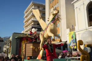 Το Πατρινό Καρναβάλι στα καλύτερά του: Δείτε πολλές ΦΩΤΟ από τη μεγάλη παρέλαση της Κυριακής