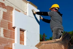 Η Πάτρα πρώτη στο «Εξοικονομώ»: Πάνω από 1000 κατοικίες στο πρόγραμμα ενεργειακής αναβάθμισης