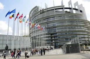 Ευρωκοινοβούλιο: Έγκριση δανείου 90 δισ. ευρώ στην Ουκρανία για 2026-2027