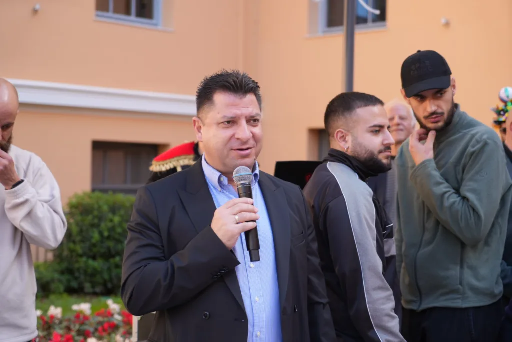 Πάτρα: Παραδοσιακά δρώμενα και καρναβαλικός παλμός στο κέντρο - Ξεχωριστές εικόνες από τη μεγάλη αποκριάτικη γιορτή ΦΩΤΟ