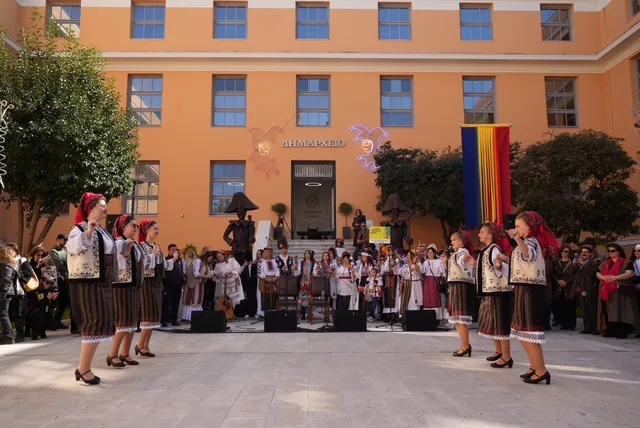 Πάτρα: Παραδοσιακά δρώμενα και καρναβαλικός παλμός στο κέντρο - Ξεχωριστές εικόνες από τη μεγάλη αποκριάτικη γιορτή ΦΩΤΟ