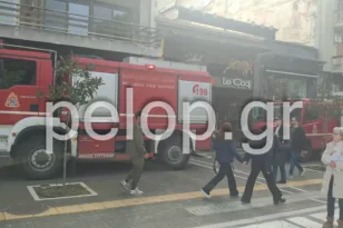 Συναγερμός στην πλατεία Όλγας: Φωτιά στα Goody’s αναστάτωσε το κέντρο της Πάτρας ΦΩΤΟ-ΒΙΝΤΕΟ