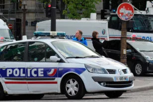 Γαλλία: Δίδυμοι που κατηγορούνται για διπλή δολοφονία δεν μπορούν να ταυτοποιηθούν γιατί μοιάζουν σαν δυο σταγόνες νερό!