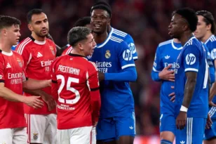 Γιατί η FIFA εξετάζει το ενδεχόμενο κυρώσεων για παίκτες που καλύπτουν το στόμα τους όταν συνομιλούν;