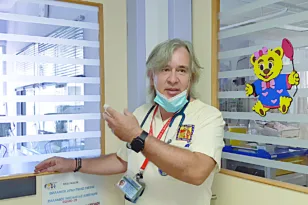 Καλά τα νέα από την ΜΕΘ Παίδων για το βρέφος με την μηνιγγίτιδα – Ηλιάδης στην «Π»: «Μία ακόμα καλύτερη μέρα»