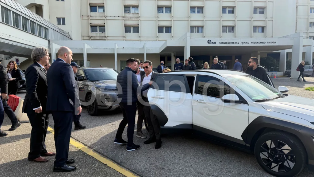 Στην Πάτρα ο Άδωνις Γεωργιάδης: Περιοδεία σε νοσοκομεία και κομματική εκδήλωση - Τον περίμεναν υγειονομικοί με διαμαρτυρία