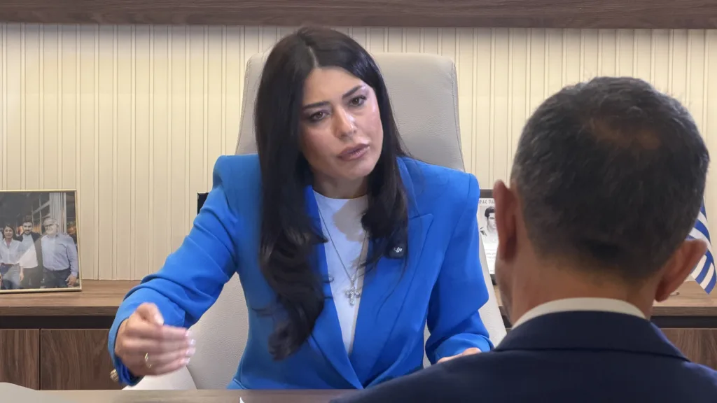 Η Αφροδίτη Λατινοπούλου στην «Π»: «Δεν συνεργαζόμαστε με κανέναν» ΒΙΝΤΕΟ