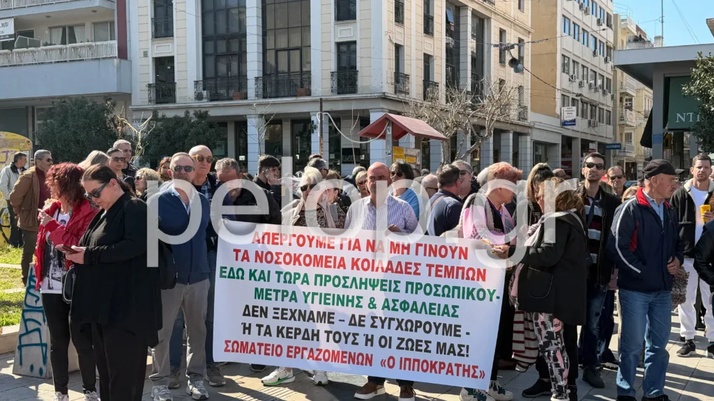 Πάτρα: Πλήθος στην πλατεία Γεωργίου για τα Τέμπη – «Δεν ξεχνάμε, δεν συγχωρούμε» ΦΩΤΟ