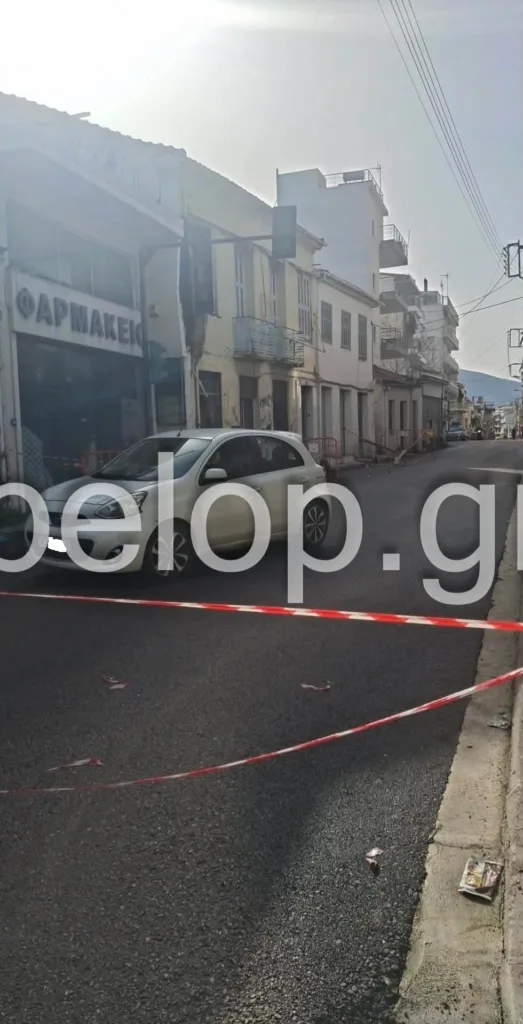 Πάτρα: Παραμένουν τα μπάζα μετά την κατάρρευση στην Ιωνίας και Σμύρνης - Ερωτήματα για τα επικίνδυνα κτίρια ΦΩΤΟ