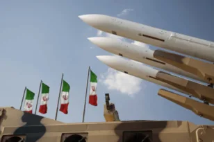 Financial Times: Μυστική συμφωνία Ιράν – Ρωσίας για αγορά 2.500 προηγμένων αντιαεροπορικών πυραύλων