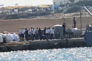 Ιταλία: Τουλάχιστον 15 σοροί ξεβράστηκαν σε ακτές