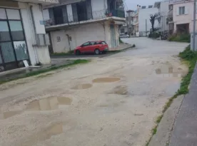 Πάτρα: Καταγγελία για την οδό Ιτεών - «Ο δρόμος πλημμυρίζει εδώ και μήνες»