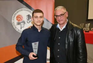 Διαιτητές και Βοηθοί Διαιτητές της ΕΣΚΑ-Η έκοψαν βασιλόπιτα - Φωτογραφίες