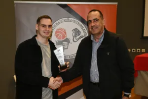 Διαιτητές και Βοηθοί Διαιτητές της ΕΣΚΑ-Η έκοψαν βασιλόπιτα - Φωτογραφίες