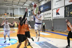 Αίολος Αγυιάς: Τι είπε ο Βασίλης Σκέντζος για τη νίκη-θρίλερ με Ολυμπιάδα