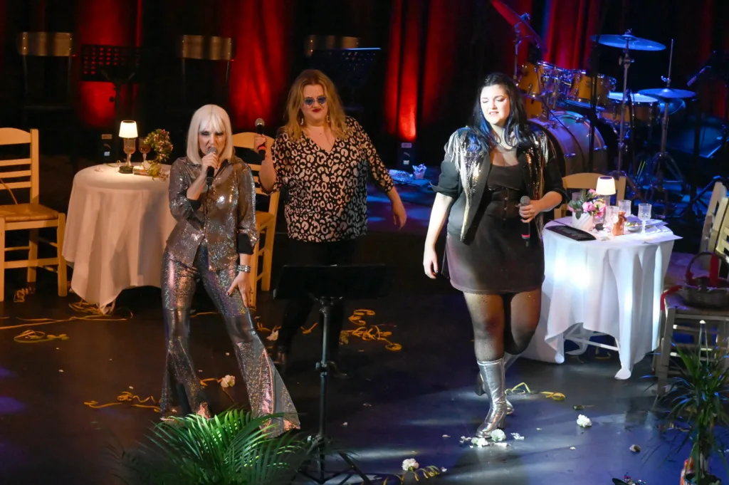 Μουσικό ταξίδι με άρωμα Πατρινού Καρναβαλιού: Επιτυχία για την παράσταση της «Πολυφωνικής» στο ROYAL