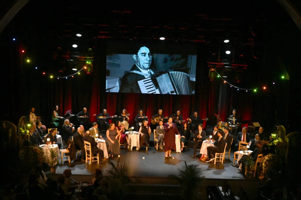 Μουσικό ταξίδι με άρωμα Πατρινού Καρναβαλιού: Επιτυχία για την παράσταση της «Πολυφωνικής» στο ROYAL