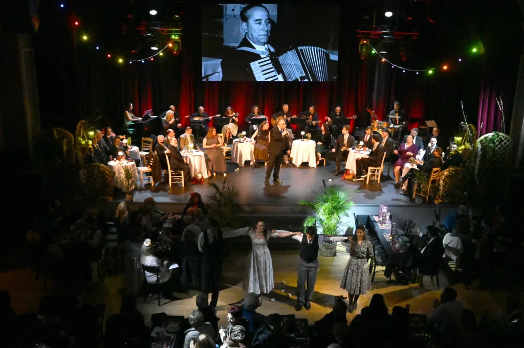 Μουσικό ταξίδι με άρωμα Πατρινού Καρναβαλιού: Επιτυχία για την παράσταση της «Πολυφωνικής» στο ROYAL