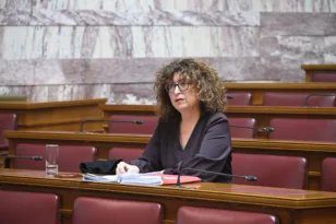 ΕΚΤΑΚΤΟ: Παραίτηση βουλευτή από την Πλεύση Ελευθερίας