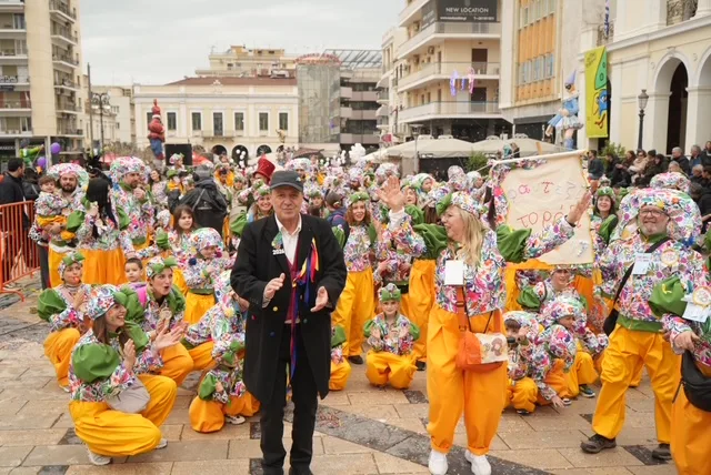 Πάτρα: Ο καιρός δεν πτόησε τους μικρούς καρναβαλιστές - ΔΕΙΤΕ ΞΑΝΑ ΤΗΝ ΠΑΡΕΛΑΣΗ