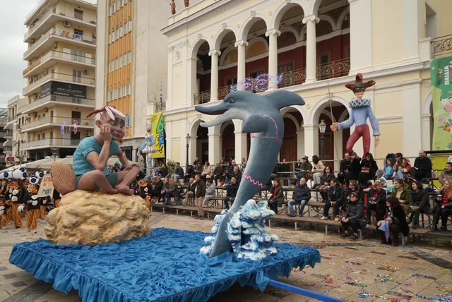 Πάτρα: Ο καιρός δεν πτόησε τους μικρούς καρναβαλιστές - ΔΕΙΤΕ ΞΑΝΑ ΤΗΝ ΠΑΡΕΛΑΣΗ