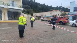 SOS από το Κατάκολο, έπεσε από το βουνό βράχος, 40 τόνων! ΦΩΤΟ