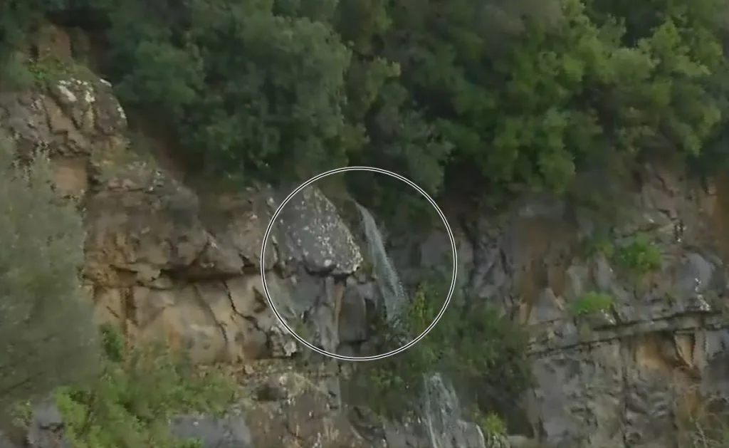 Αιτωλοακαρνανία: Κατολίσθηση στο Κατάφουρκο έκλεισε την παλαιά Εθνική Οδό - Σοβαρά προβλήματα στις μετακινήσεις ΦΩΤΟ