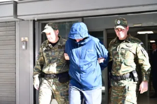 Μεταμφιεσμένος πήγαινε στα ΑΤΜ ο κατάσκοπος σμήναρχος για να «σηκώσει» χρήματα